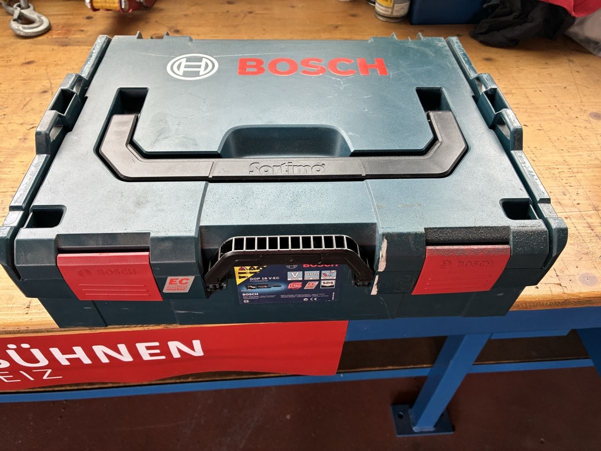 Bosch Tutti gli attrezzi: Bosch GOP 18 V-EC Cutter – Usato da Busswil BE venduto da top_6sdg