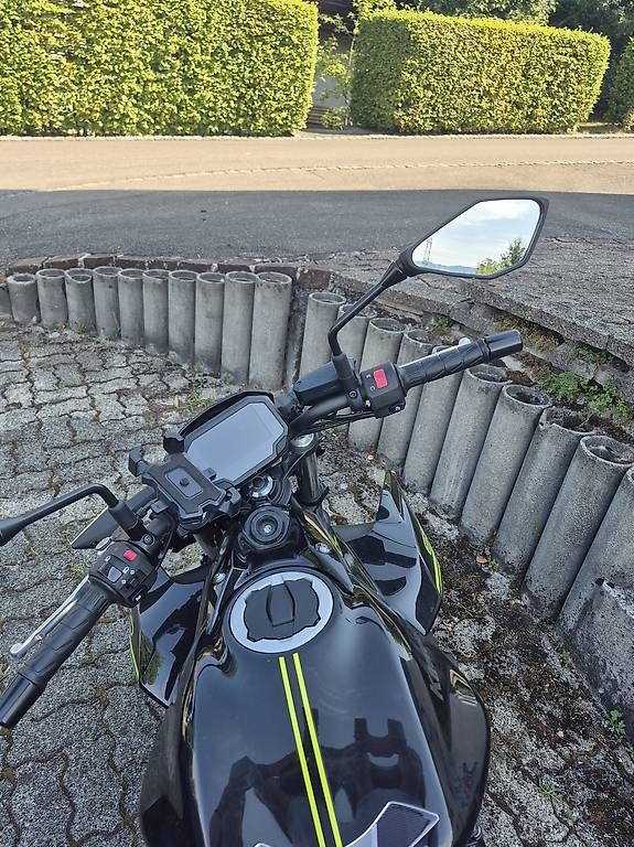 Route: Kawasaki Z650 – D'occasion à Rüti ZH par callmenina 1