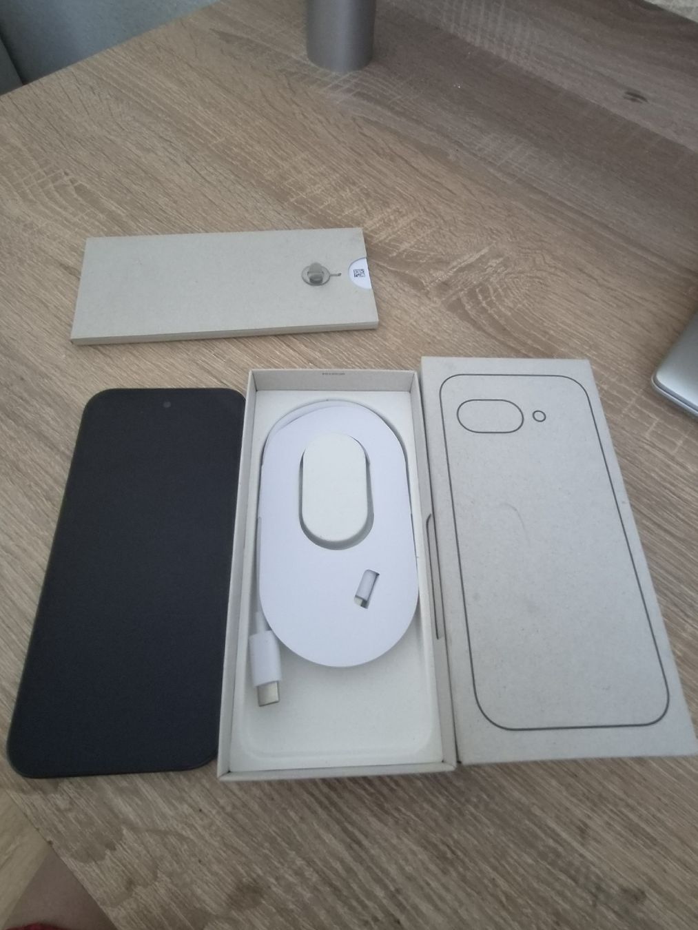 Google Telefoni cellulari / Smartphones: Google Pixel 9a (inkl Uhr) – Nuovo (secondo la descrizione) da Wynau venduto da rem_5tpw