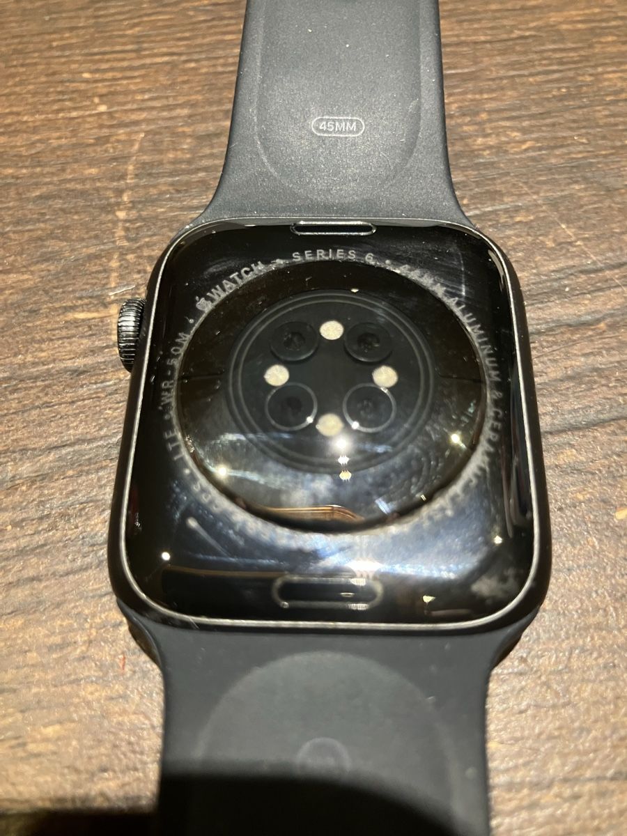 Apple Smartwatch: Apple Watch 6 cellular – Usato da Gillarens venduto da St-ephane 5