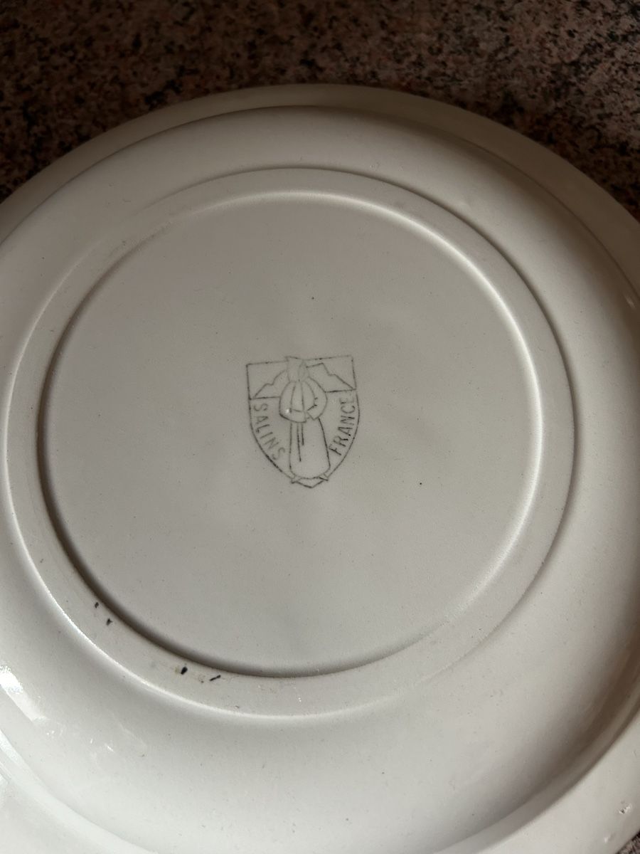 Plateaux: Plat rond Salines – D'occasion à Montsevelier par Batson 1