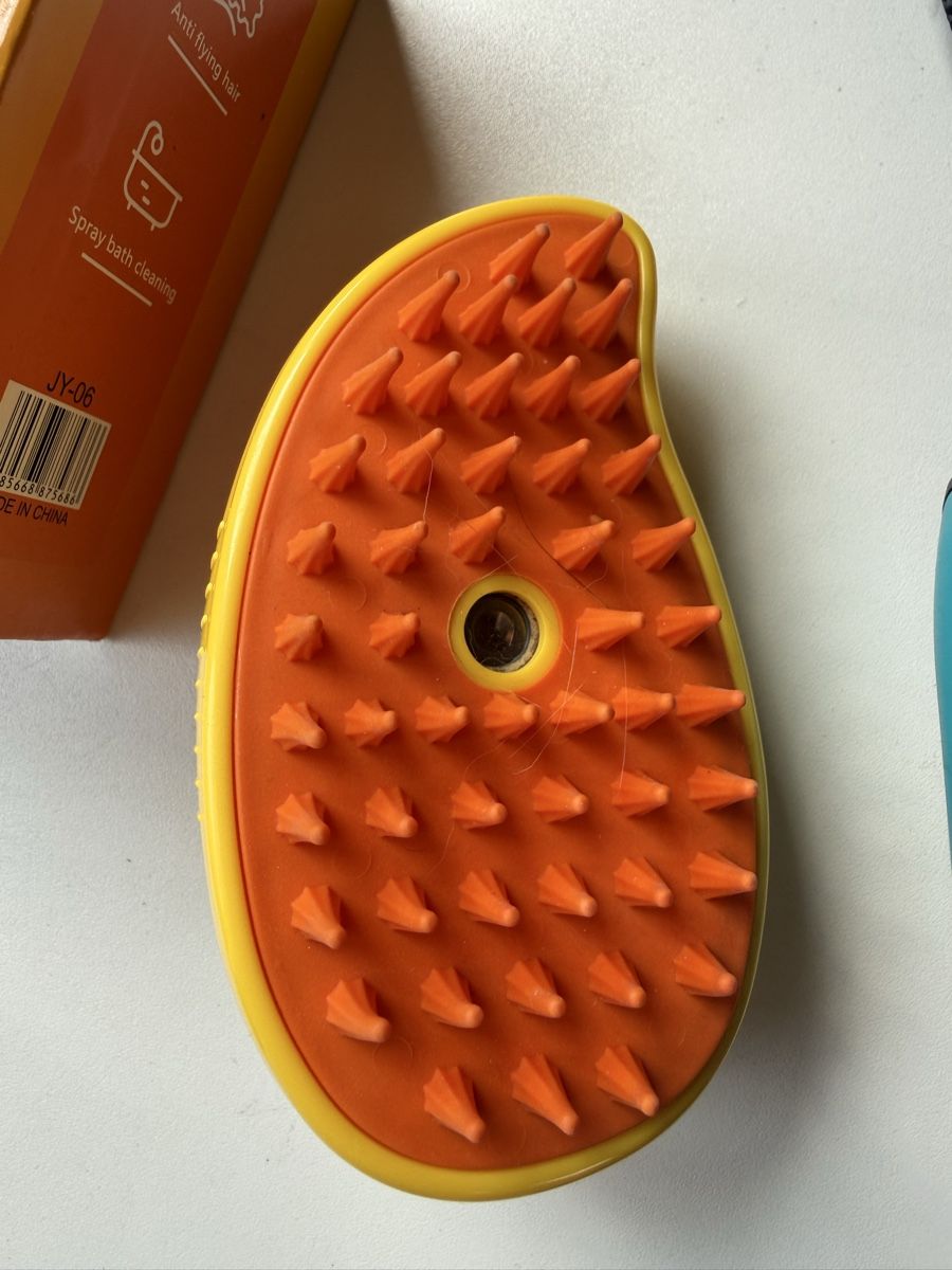 Produits de soins: Tierhaarbürsten/ Furminator – D'occasion à Staad SG par ach_wg2v 1