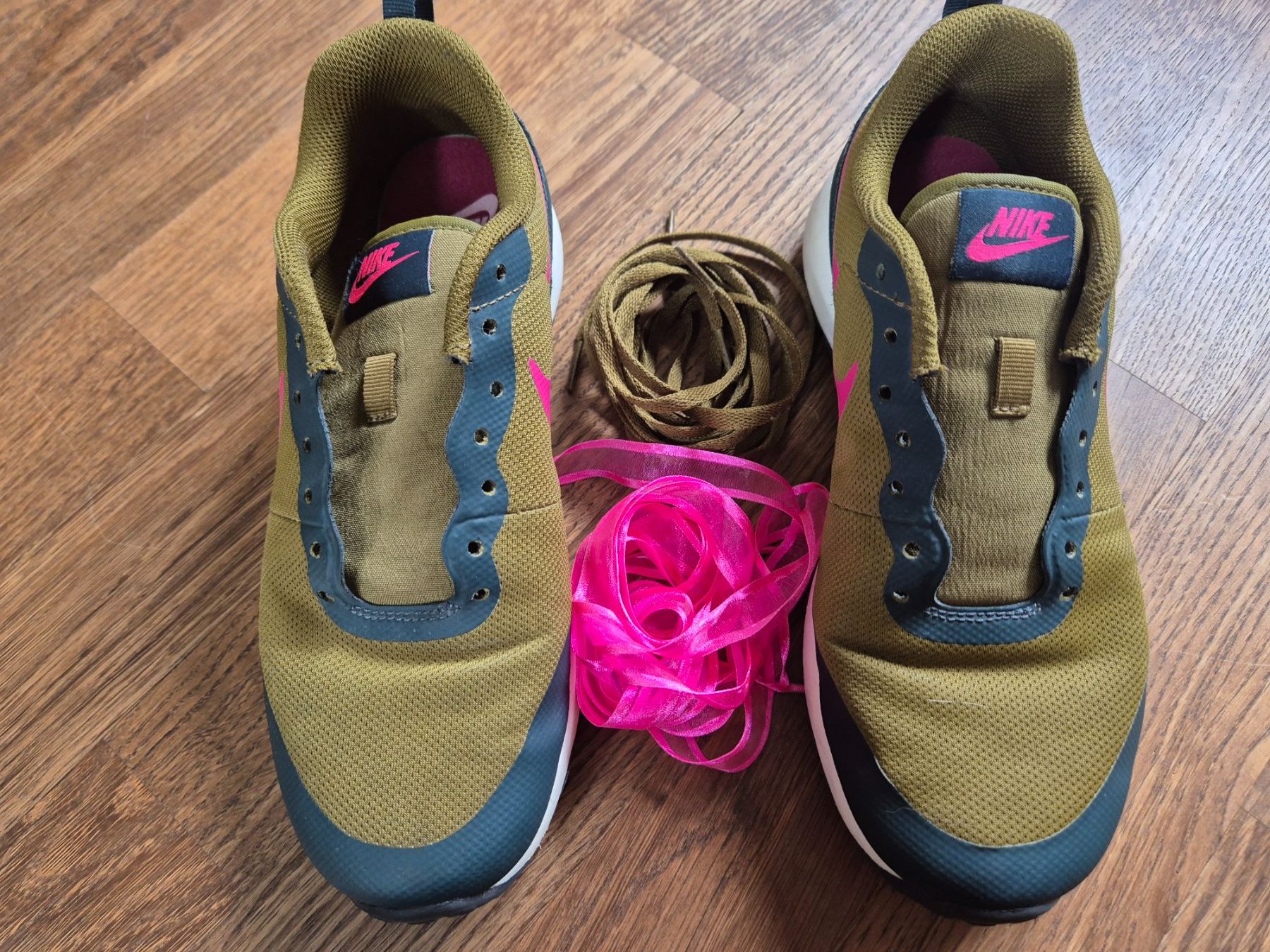 Nike Scarpe da donna: Nike sneakers size 38 – Usato da Zürich venduto da monadiederich 1