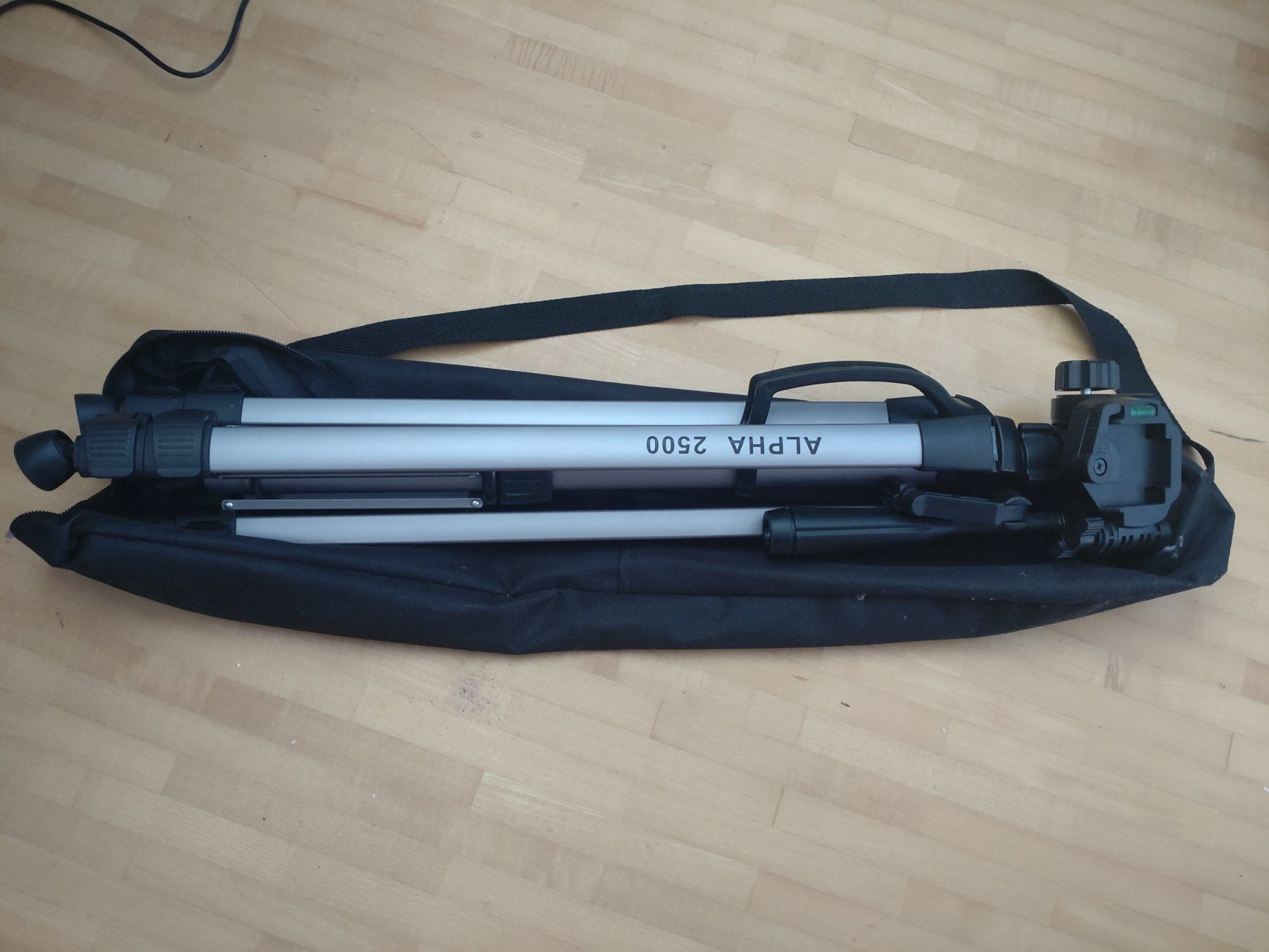 Panasonic Camcorder: Panasonic HC-V180 inkl. Stativ – Gebraucht aus Meggen von taloswow 2
