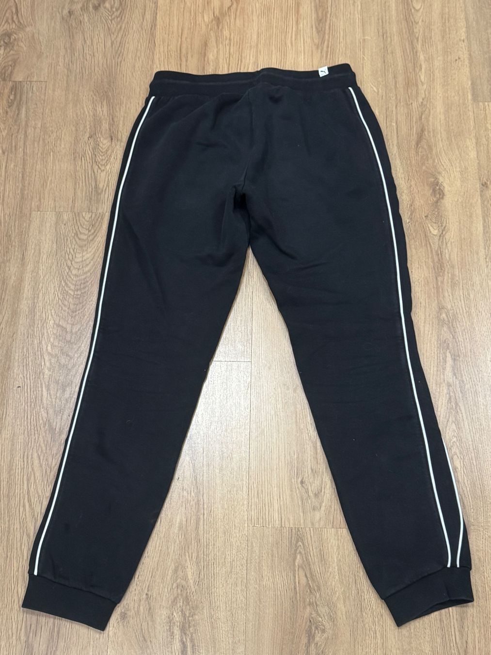 Puma Pantaloni: coole Trainerhose Puma - 2000s Style - Gr. M – Usato da Brügg BE venduto da rutschimedizin 2