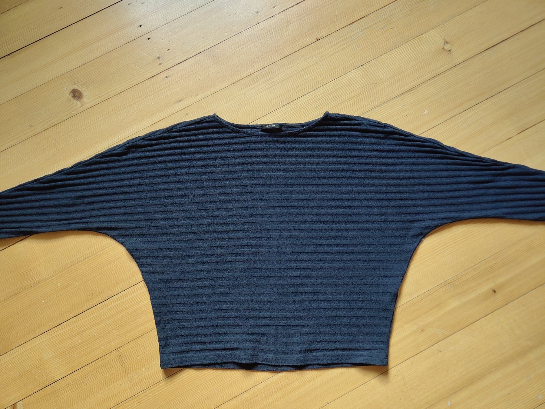 Opus Maglioni & Felpe: Pullover von Opus dunkelblau Grösse 38 – Usato da Basel venduto da ste_g9bv