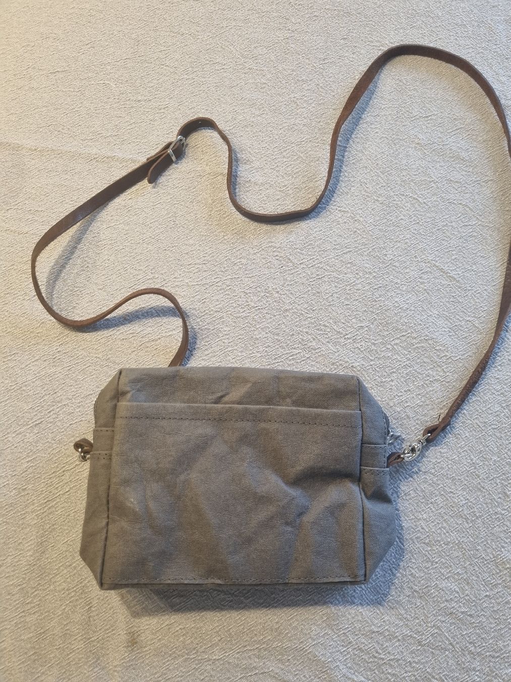 Borse da donna: Kleine tolle Handtasche anthrazit – Nuovo (secondo la descrizione) da Pfäffikon ZH venduto da Nick72