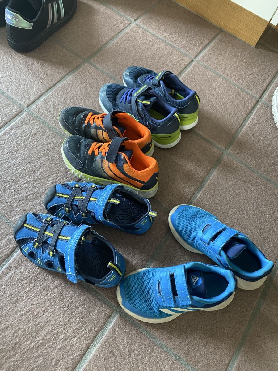 Chaussures garçon: Schuhpaket zum austragen 32 – D'occasion à Amriswil par samettigerli