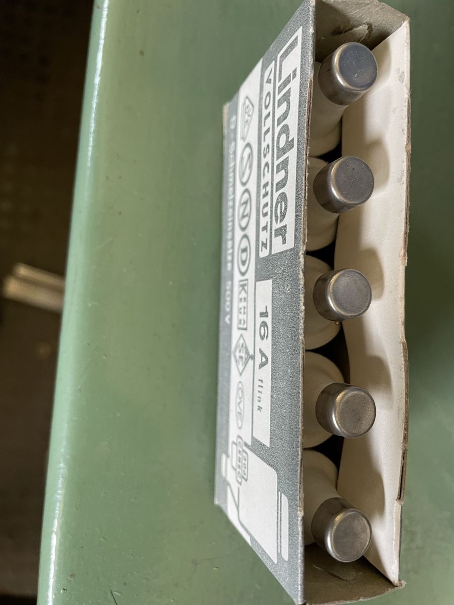 Elektronikbauteile: Schmelzsicherungen 16A – Gebraucht aus Igis von rog_6t78 3