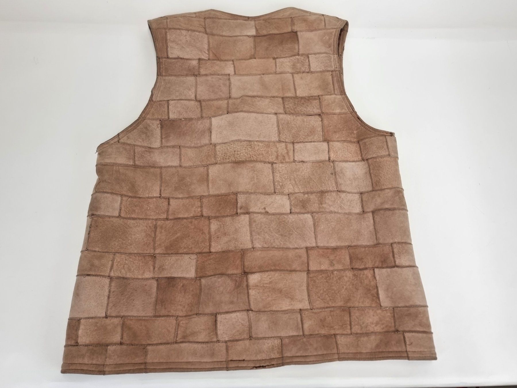 Gilet & Giacche: Patchwork-Weste mit warmem Innenfutter – Usato da Urtenen-Schönbühl venduto da Restwert_Schoenbuehl 1