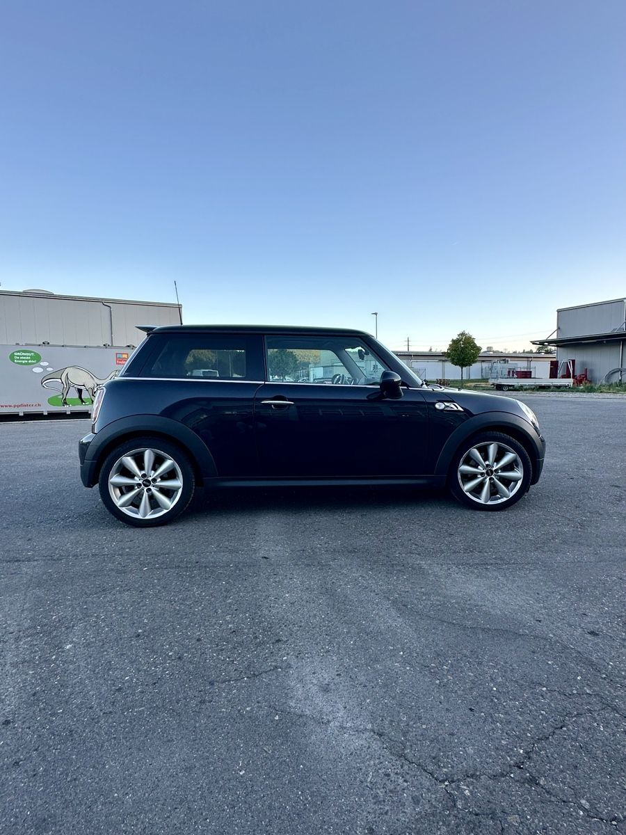 Mini Autos: Mini Cooper S R56 – Défectueux à Zeiningen par luc_z8vd 1