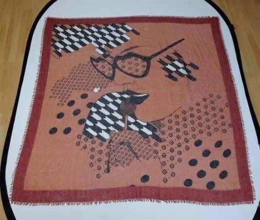 Foulard & Sciarpe: Grosses Tuch / Schal - Rosttöne – Usato da Zofingen venduto da Justizia_01 1