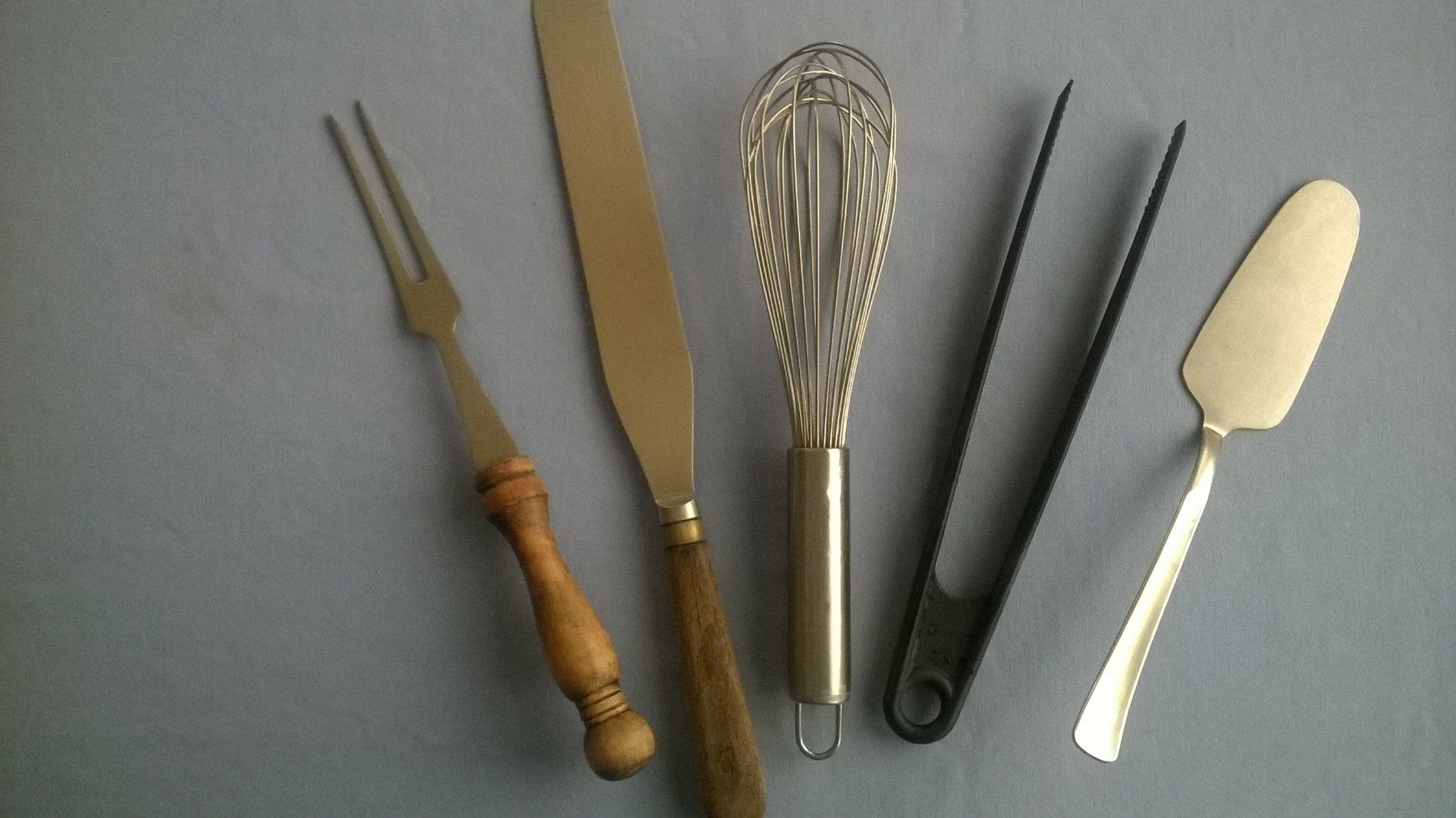 Cucine complete: fouet, spatule ,pince ,fourchette , spatule a gateau prof – Usato da Fontainemelon venduto da cathare67