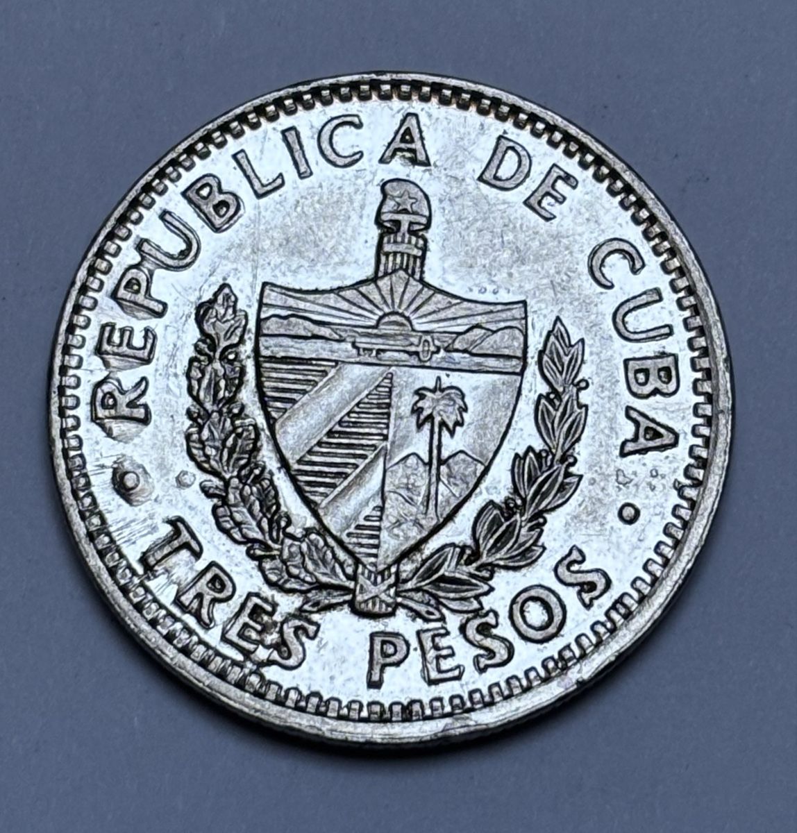 Alle Münzen: Pièce rare de Cuba: 3 pesos 1992 - édition Che Guevara! – Gebraucht aus La Tour-de-Trème von Ahamaya