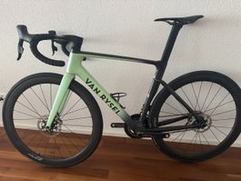 Van Rysel RCR Pro 2025 | SRAM Red eTap | Zipp 303S | 6.8 kg