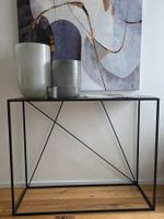 Consolle/Tavolino design minimalista in metallo nero