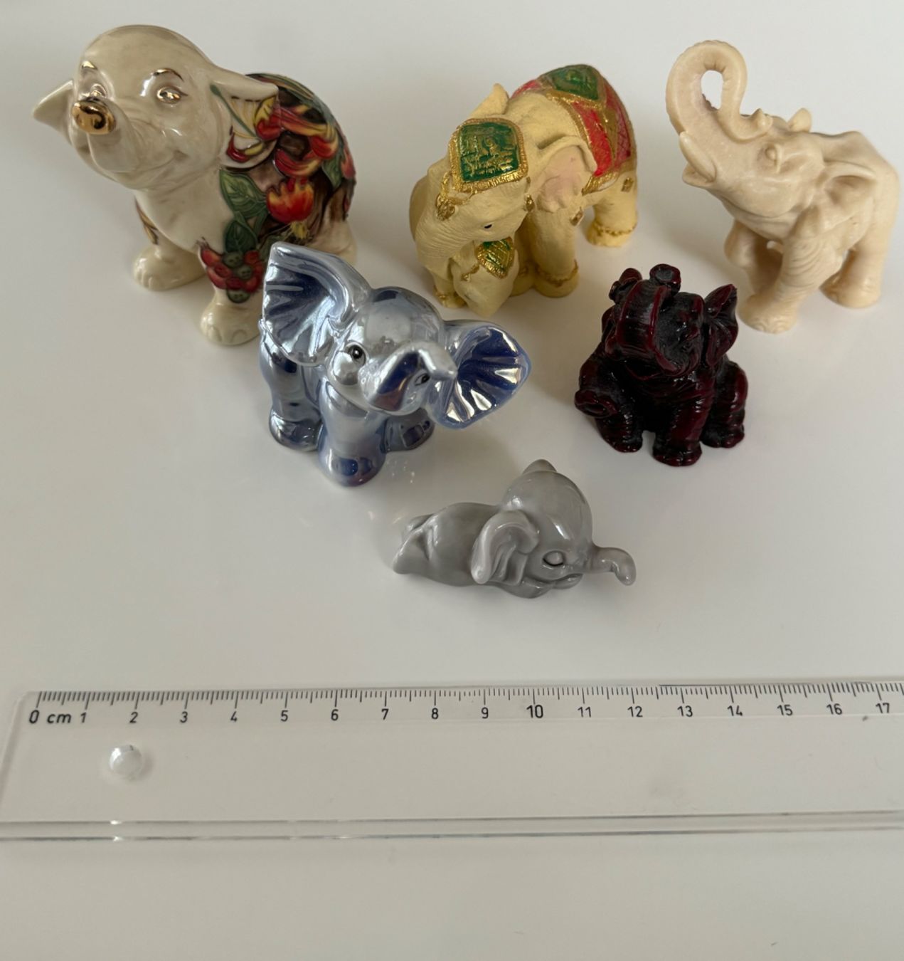 Statuette: 6 schöne kleine Elefanten – Usato da Effretikon venduto da Vinci7