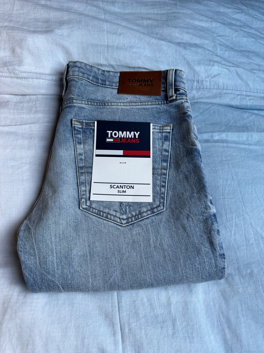 Tommy Hilfiger Jeans: Tommy Hilfiger jeans 33/34 – Nuovo e nell'imballaggio originale da Münchenstein venduto da krigu01