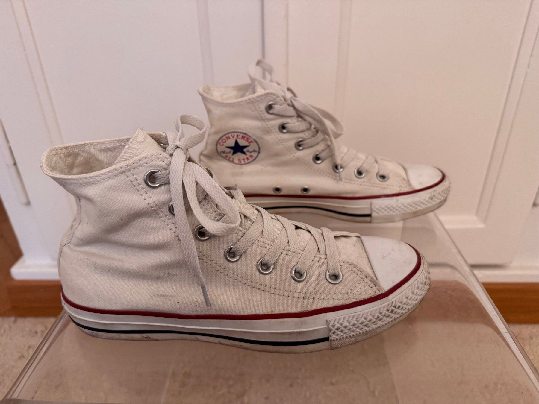 Converse Scarpe da uomo: Converse All Star Chucks High weiss Gr. 38 – Usato da Zürich venduto da 411osmanbey 1