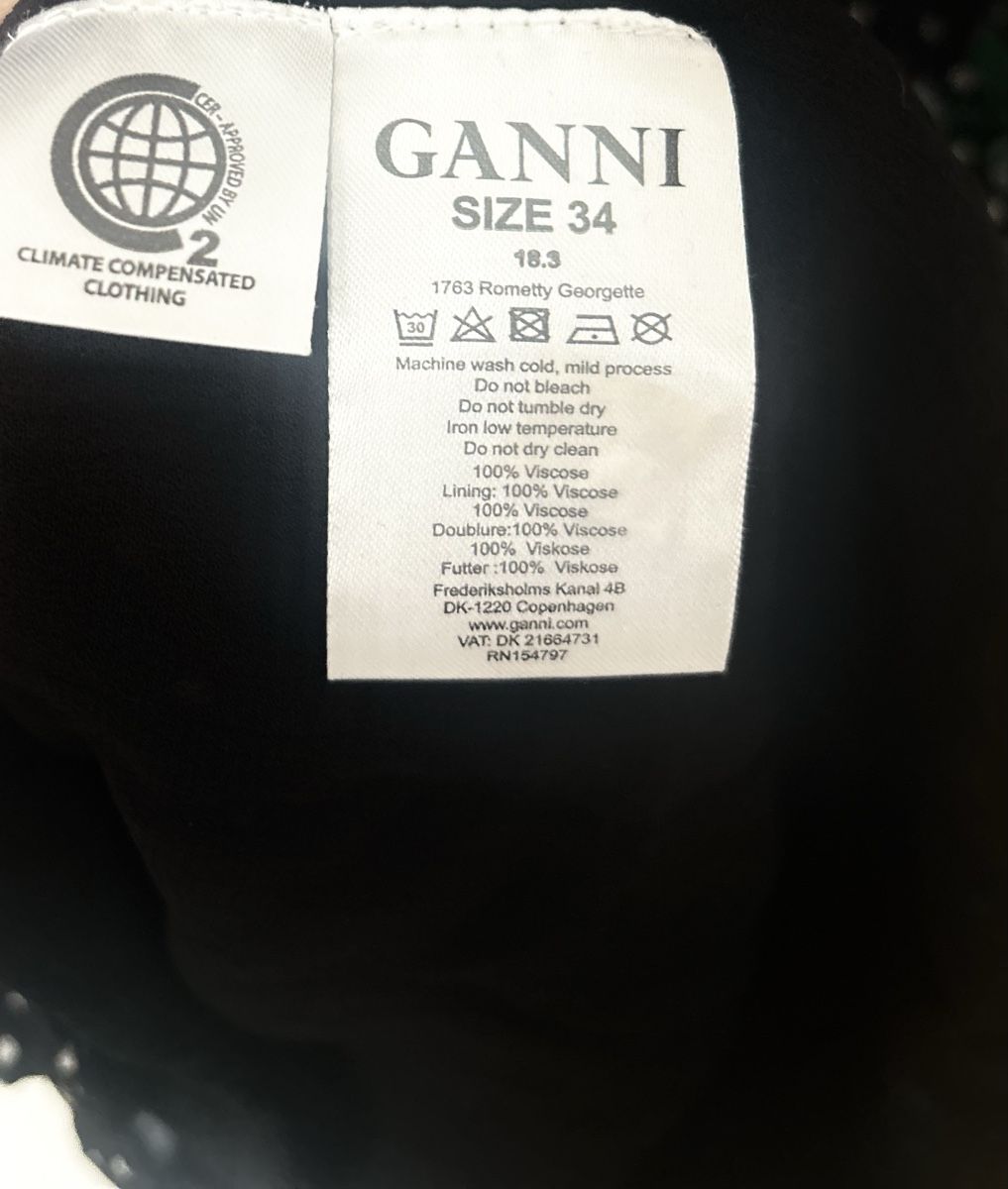 Ganni Vestiti: Ganni Kleid, Grösse 34, Schwarz mit Blumen – Usato da St. Gallen venduto da avl_k5my 1
