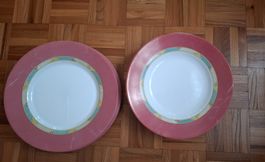 Lot de 12 assiettes avec bords roses et dessins/12er-Set Tel