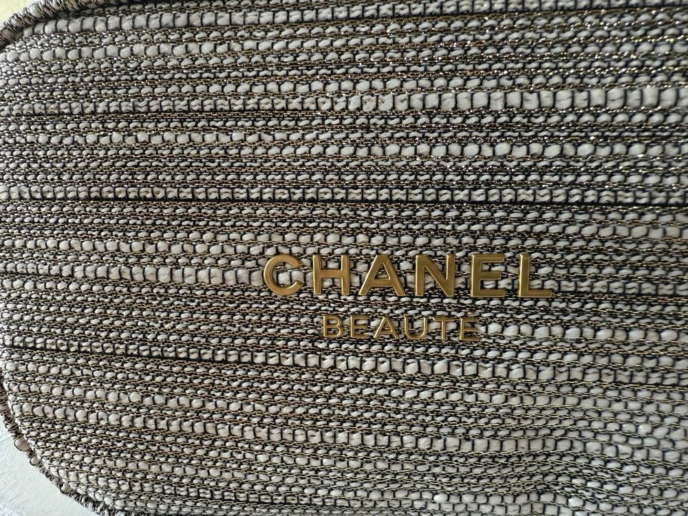 Chanel Custodie per cosmetici: Chanel Beauty Necessaire – Nuovo (secondo la descrizione) da Horgen venduto da dariajed 1