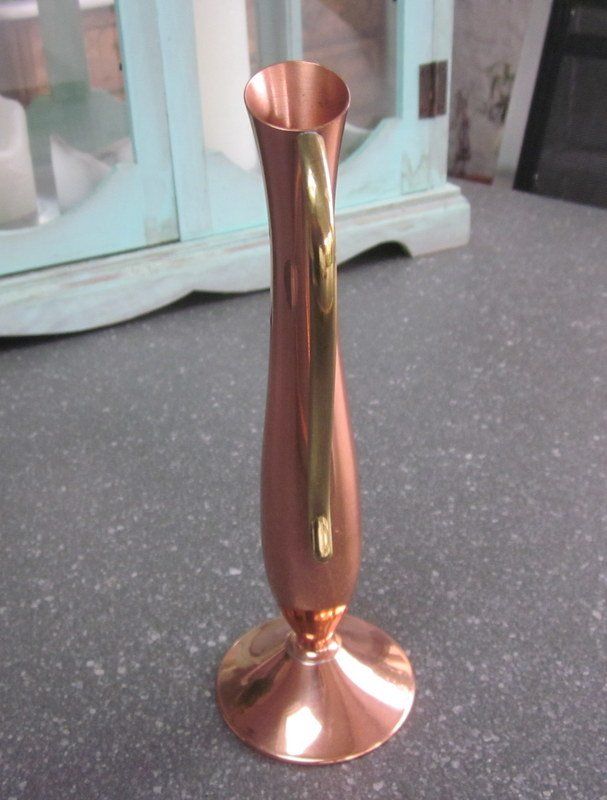 Vasen & Gefässe: Mid Century Kupfer Vase mit Messing-Henkel – Gebraucht aus Bischofszell von raika 2