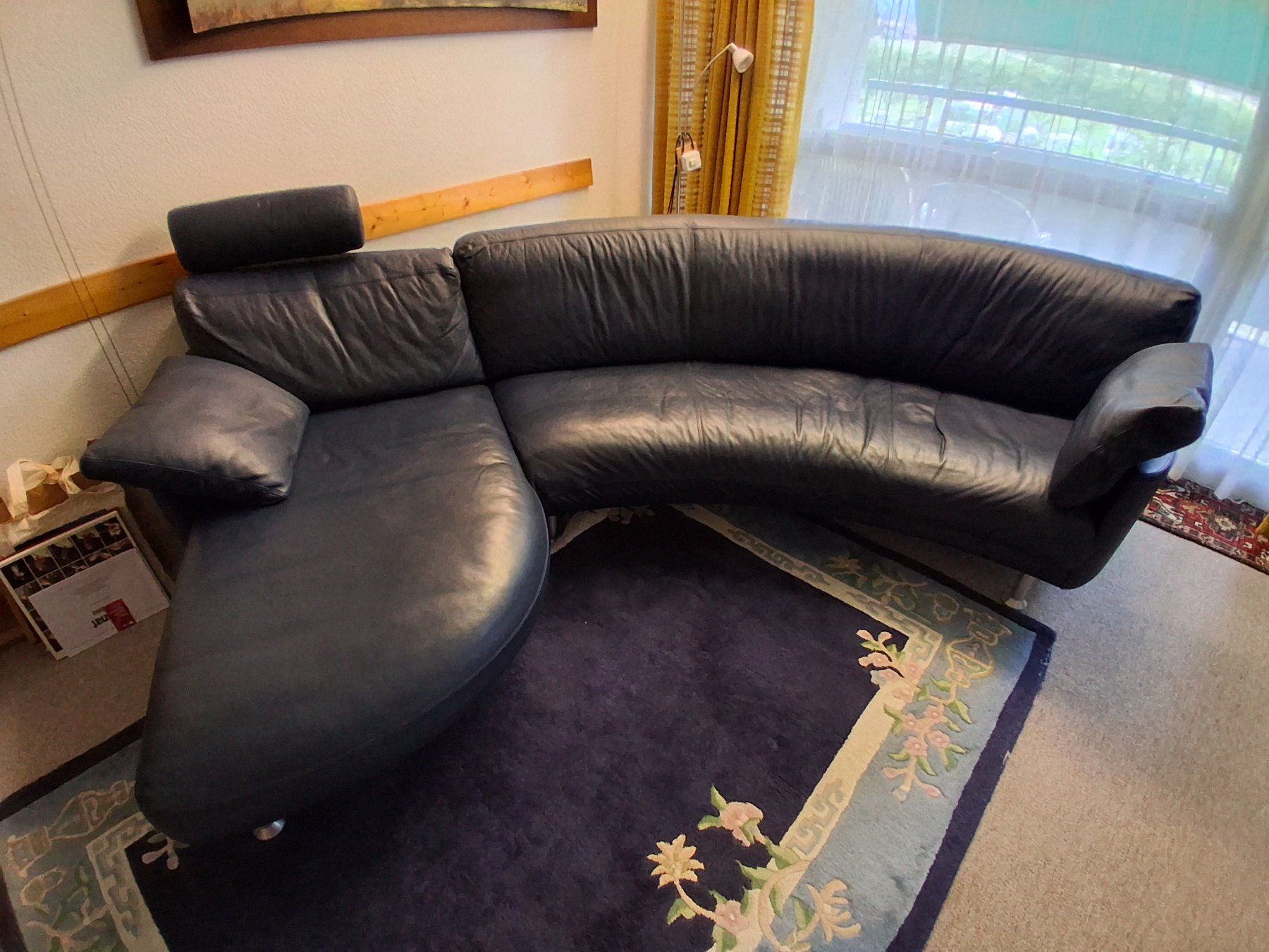 Artanova Sofas: Ledersofa Artanova Delphi – Gebraucht aus Biberist von Vinylaudio