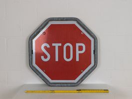 STOP Verkehrsschild, 50cm 🚧 mit verzinktem Stahlrahmen