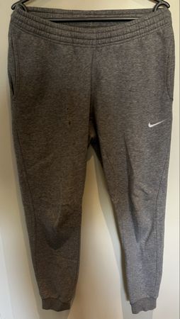 Nike Slim Fit Herren Trainingshose