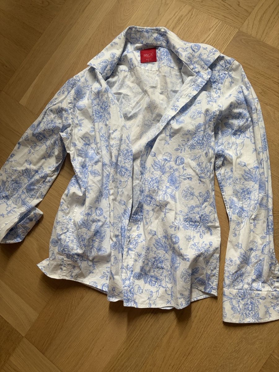 Camicie: Hemd mit Blumenmuster  97% Baumwolle – Usato da Zürich venduto da Jtee93