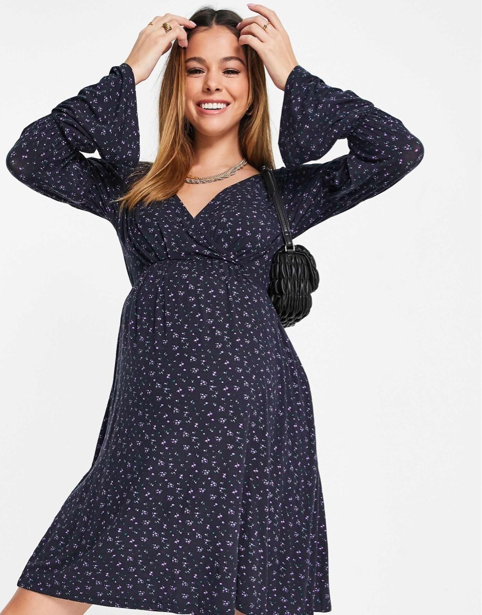 Mamalicious Vestiti: Mamalicious Umstandskleid mit V-Ausschnitt – Nuovo e nell'imballaggio originale da Zürich venduto da luxuryoutlet1