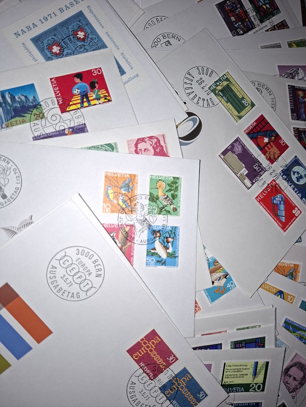 Tous les timbres: Schachtel Briefe / FDC / eca  – D'occasion à Balgach par SIMEON27 7
