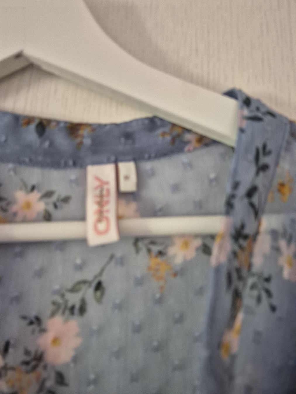 Only Camicette: Sommerbluse von ONLY, Gr. M, hellblau mit Blumenmuster! – Usato da Grüt (Gossau ZH) venduto da Babel57 1