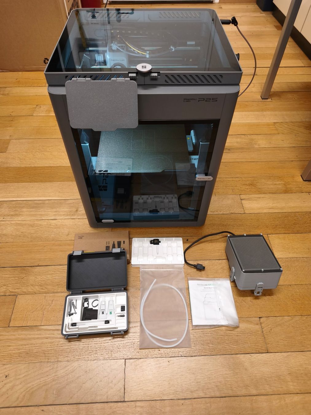 Bambu Lab 3D Drucker: Bambu Lab P2S ohne AMS mit Zubehör – Gebraucht aus Meikirch von helping_hand