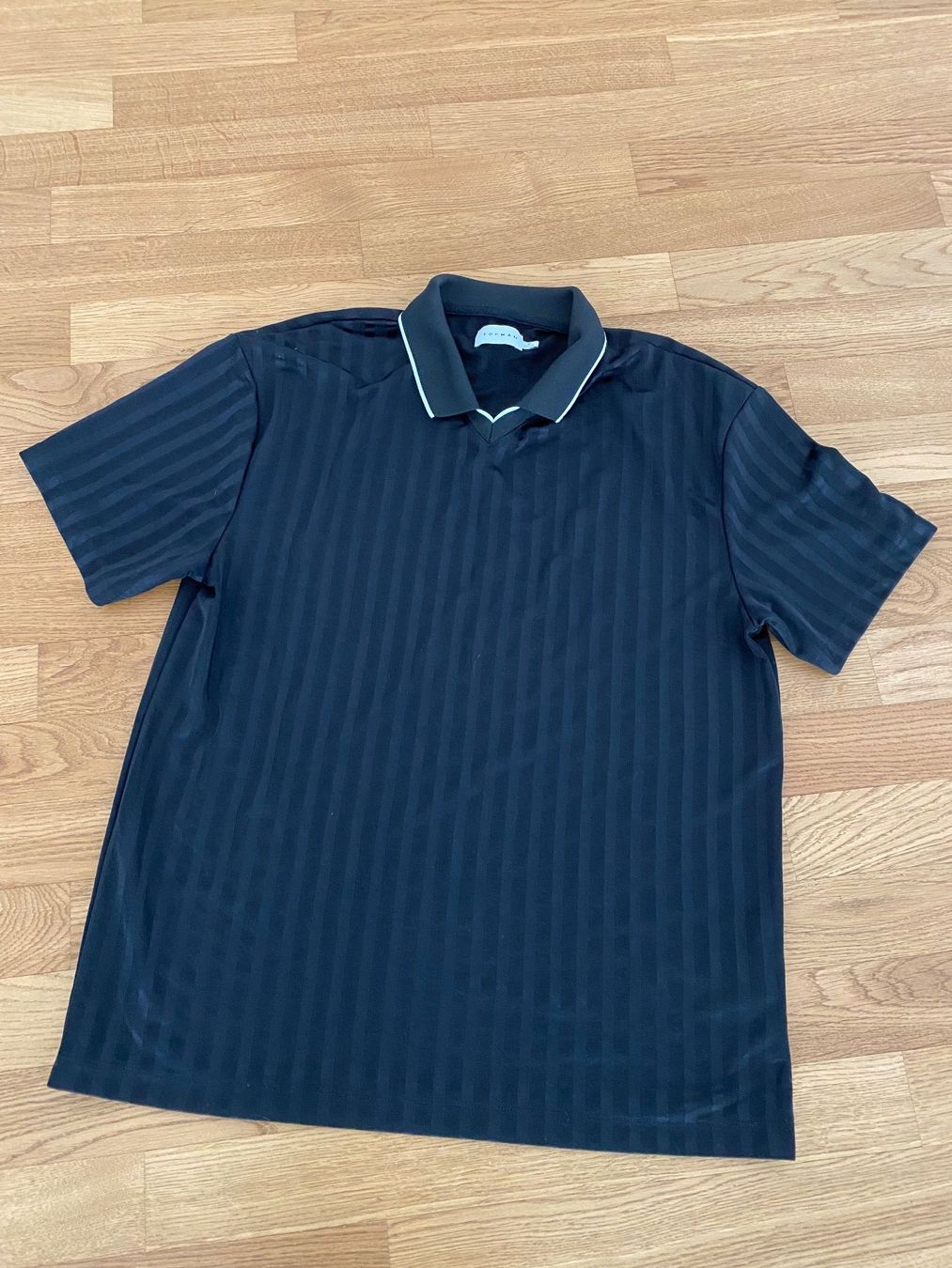 Magliette Polo: Topman Poloshirt Gr. M - schwarz gestreift – Usato da Muri AG venduto da Hookipa01