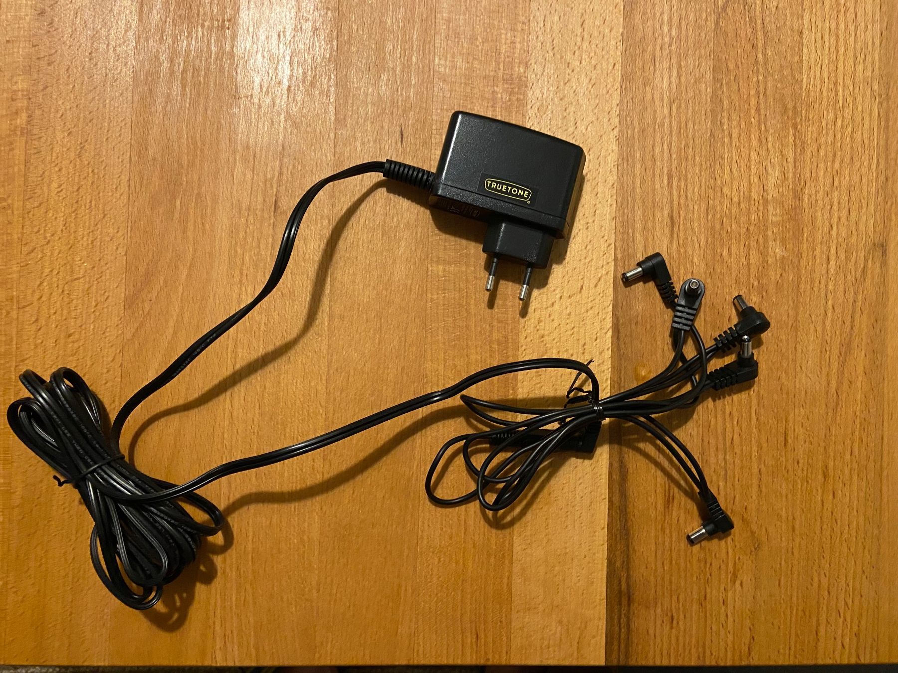Boss Aufnahmegeräte: Loop Pedal with special power adaptor and two cables – Gebraucht aus Zürich von tht_p8br 4