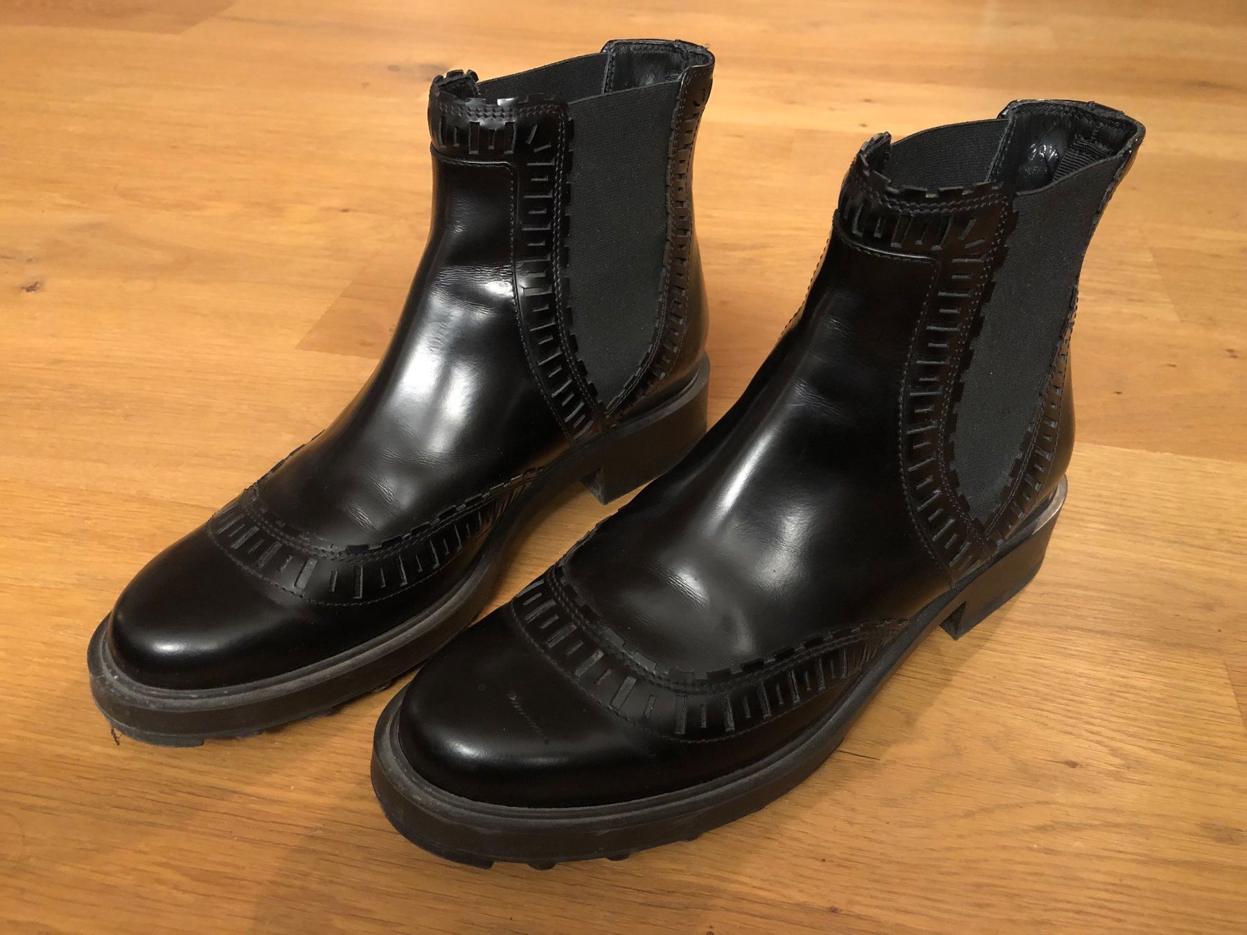 Tod'S Scarpe da donna: TOD'S Chelsea Boots – Usato da Wald ZH venduto da Silberfisch999