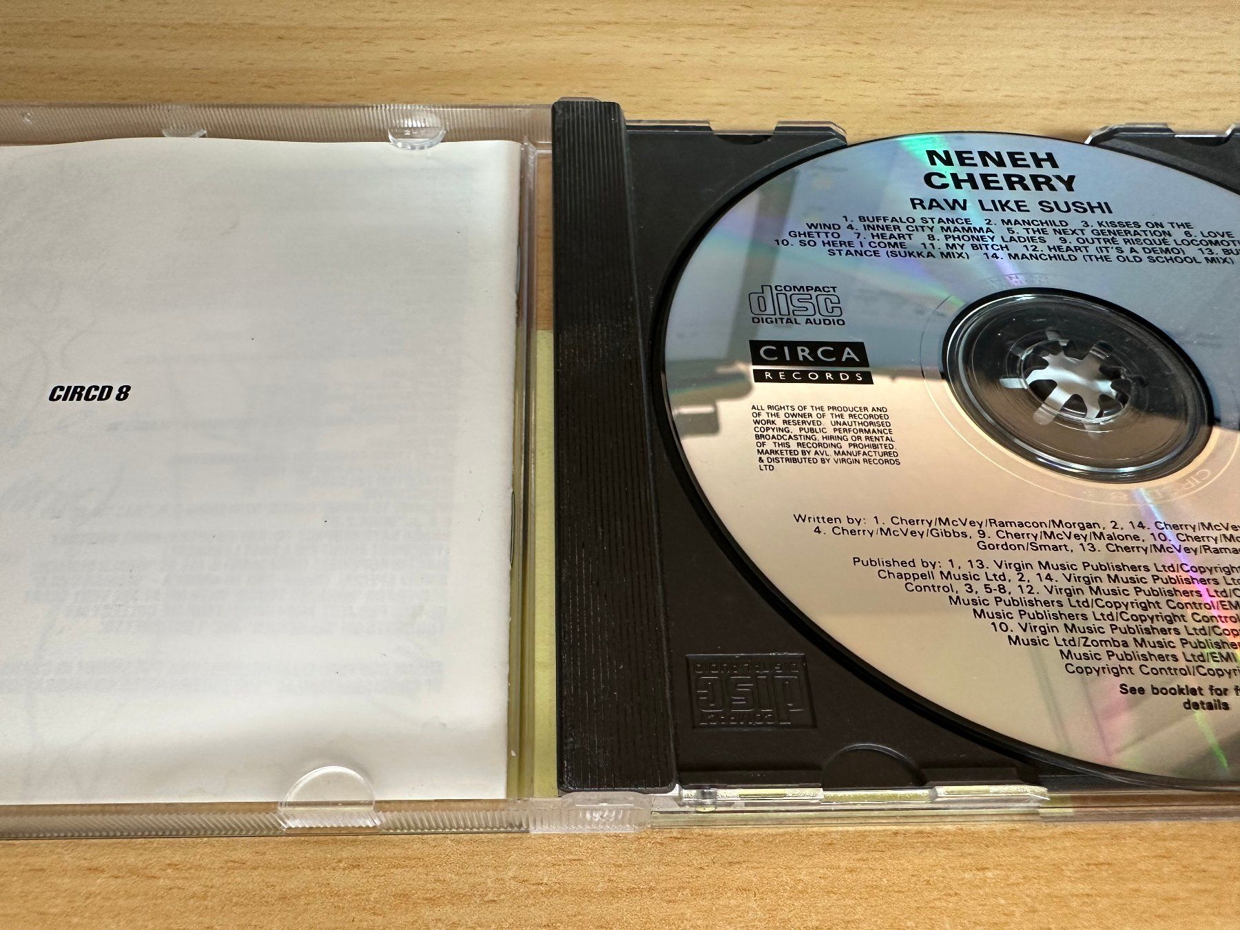 CD: Neneh Cherry – Raw Like Sushi – Usato da Rikon im Tösstal venduto da Alpenmutz 2