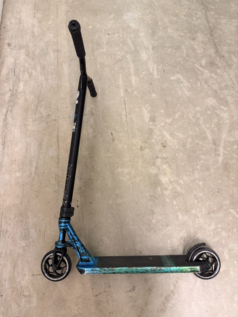 Scooter: Blunt Prodigy Series 8 Scooter – Usato da Kreuzlingen venduto da kat_v8rj 3