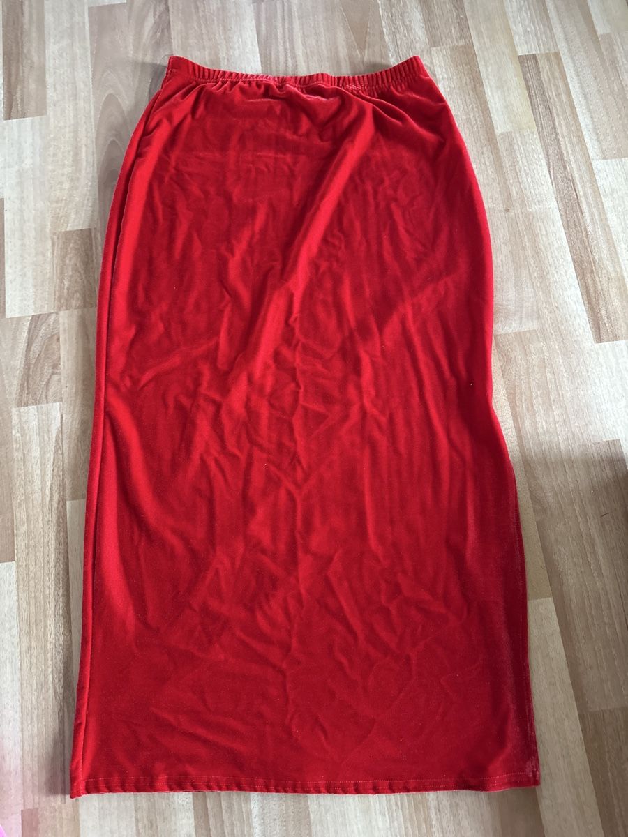 Gonne: Roter Samt-Stretch-Rock La Sirène einf. Bundweite 37cm – Usato da St. Gallen venduto da mai_2lcj
