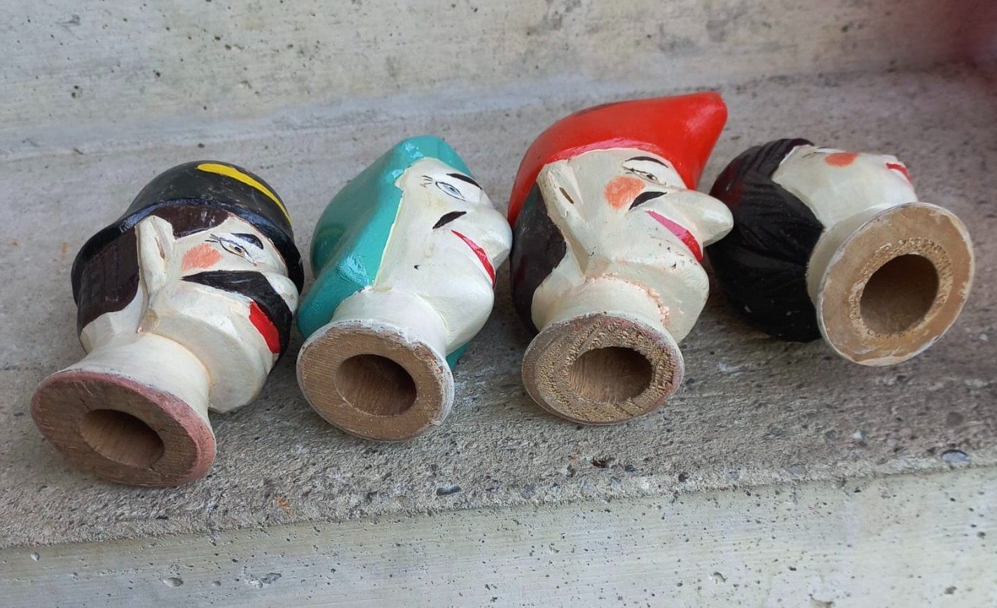 Jouets: 4 alte Handpuppen Köpfe – D'occasion à Burgdorf par glasrabe01 1