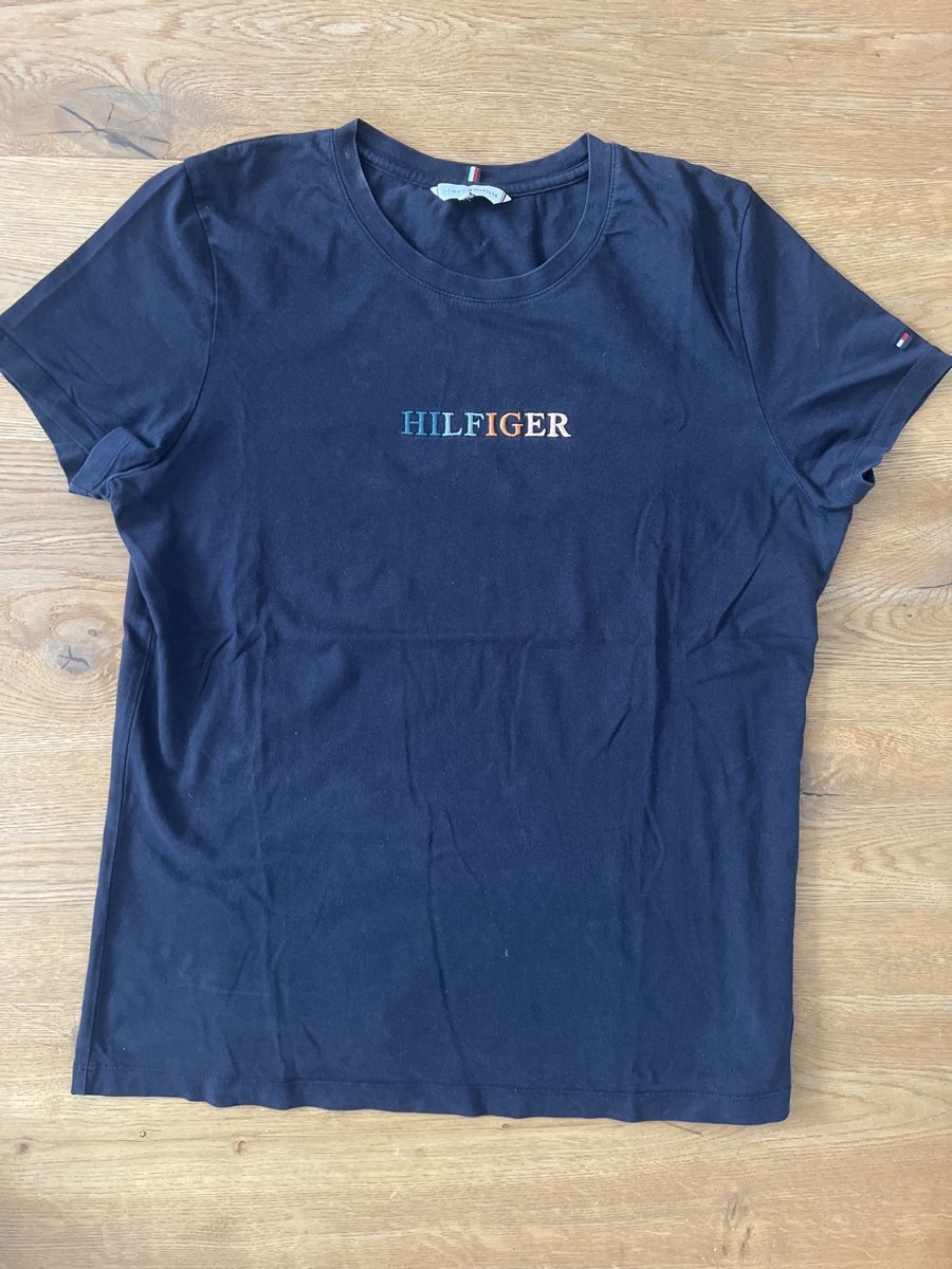 Tommy Hilfiger T-Shirts: T-Shirt Tommy Hilfiger – Gebraucht aus Davos Platz von boom62