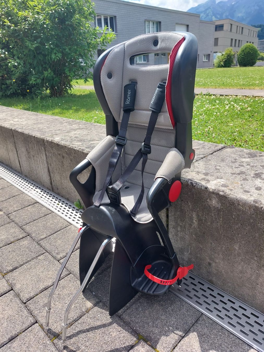 Britax Römer Auto-Kindersitze: Velokindersitz Britax Römer – Gebraucht aus Stans von Zibi81