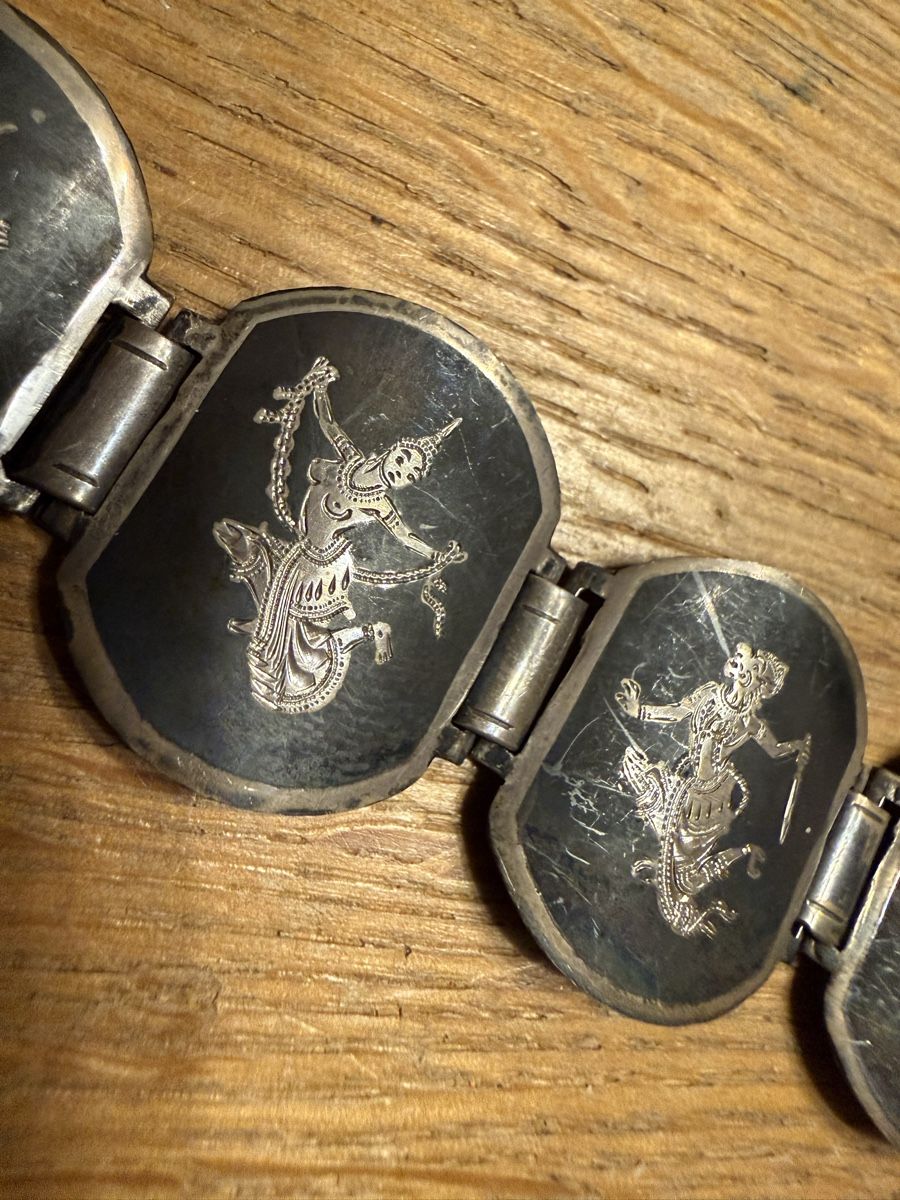 Armbänder & -reifen: Armband 800 Silber mit Chinesischen Figuren. – Gebraucht aus Goldach von Messerguru 2