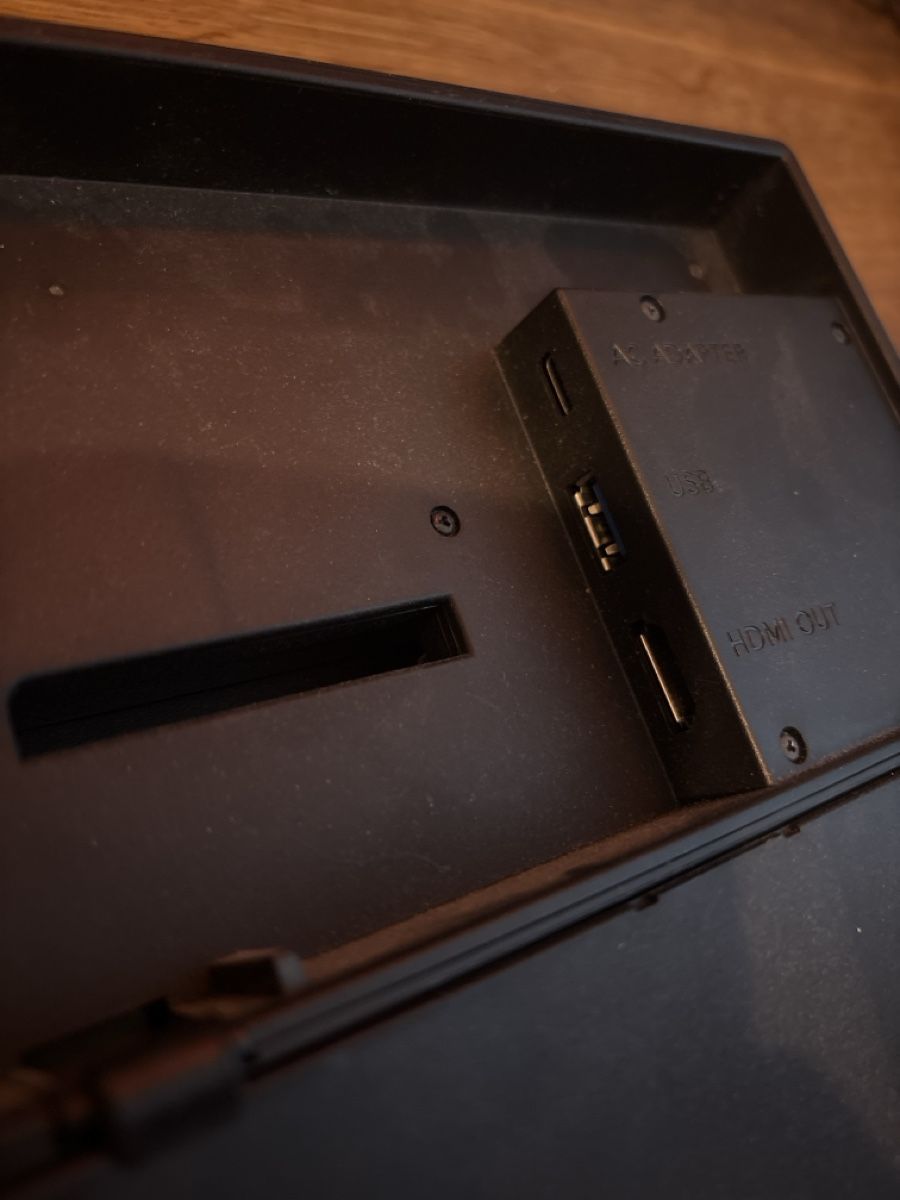 Nintendo Adattatori & Cavi: Nintendo Switch Dockingstation – Usato da Zürich venduto da hiddentreasures_zh 1
