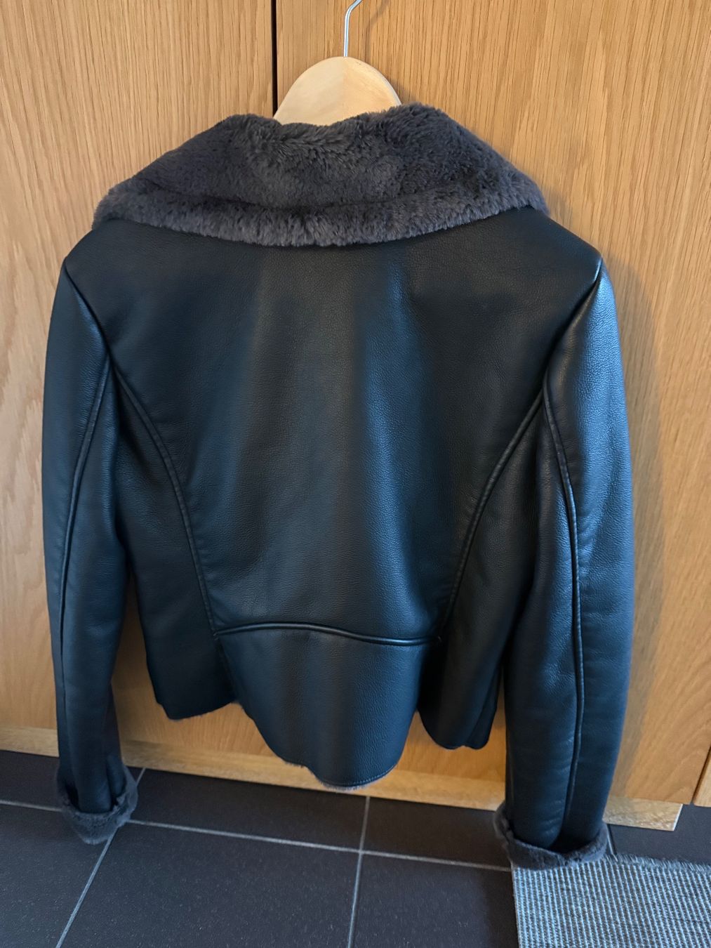 Mango Jacken: Mango Jacke Gr.36 – Gebraucht aus Visperterminen von ele_8n98 2