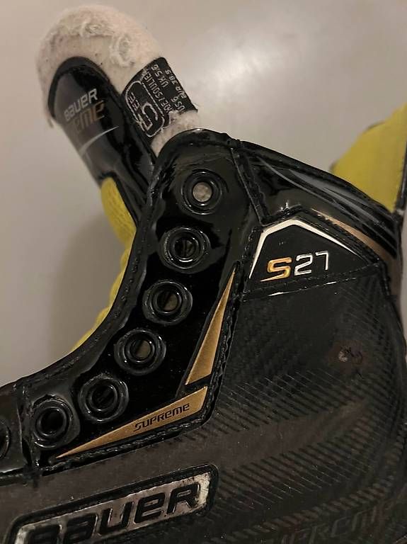 Bauer Schlittschuhe: Schlittschuhe Bauer Supreme S27 Grösse 38.5 – Gebraucht aus Arlesheim von SKA_4144 1