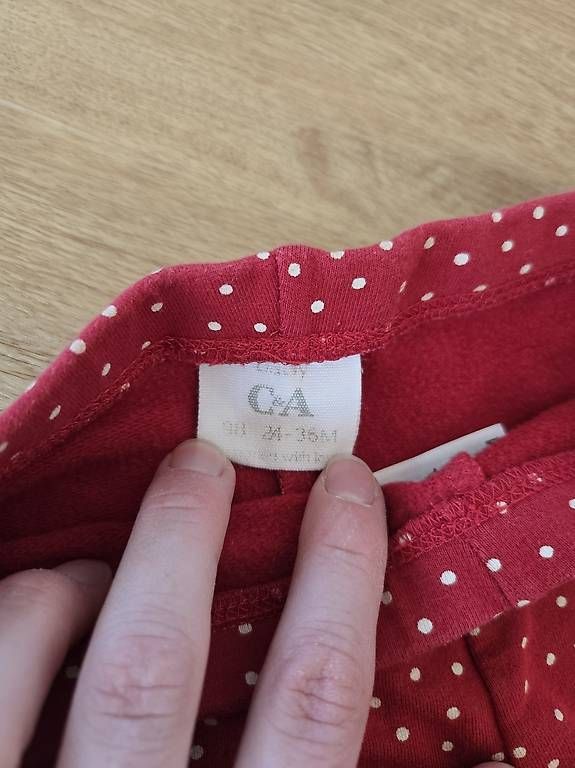 Pantaloni: 2 Hosen Gr. 98 C&A – Usato da Algetshausen venduto da Martina89 2