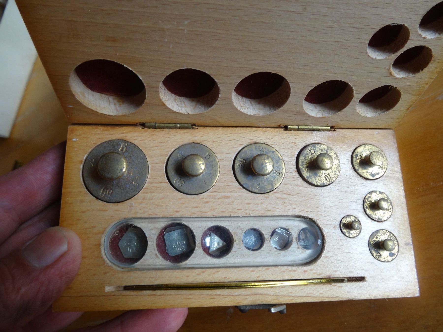 Accessori da laboratorio: balance d'orfèvre antique – Usato da Rebeuvelier venduto da falcon58 3